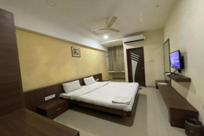 Collection O 84499 Hotel Nakshatra Inn